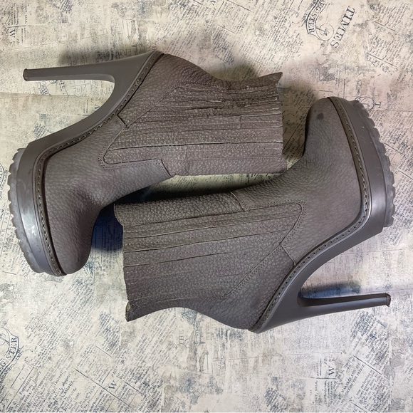 BCBGMaxAzria Virginia All Leather Platform Stiletto Heel Pull-on Boot Taupe - Picture 7 of 13